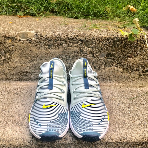 New Nike Air Zoom Elevate Women Size 11 - Picture 2 of 6